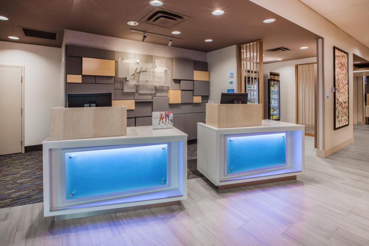 Holiday Inn Express & Suites - Asheboro By Ihg Екстериор снимка