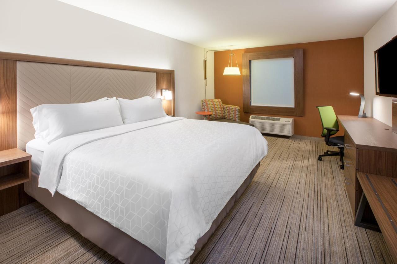 Holiday Inn Express & Suites - Asheboro By Ihg Екстериор снимка