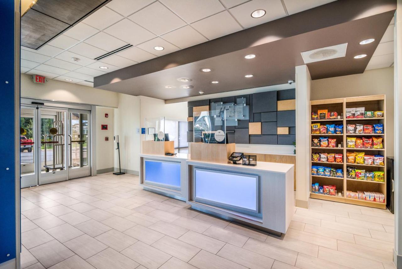 Holiday Inn Express & Suites - Asheboro By Ihg Екстериор снимка