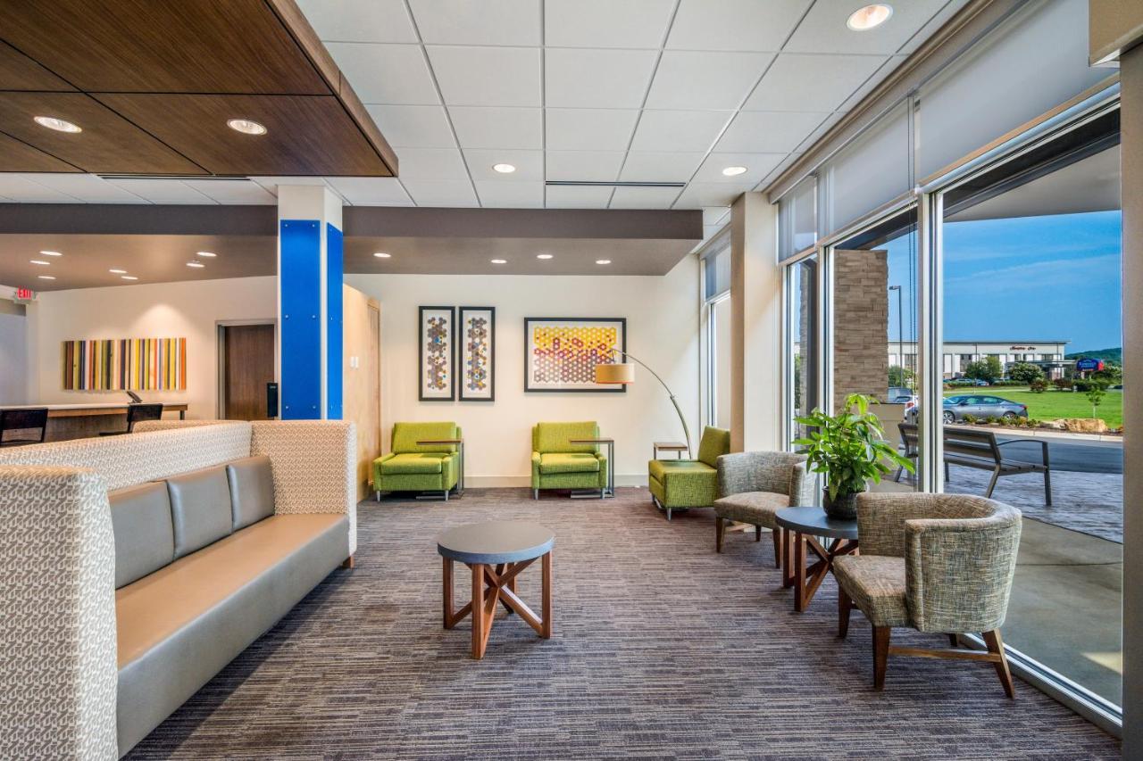 Holiday Inn Express & Suites - Asheboro By Ihg Екстериор снимка
