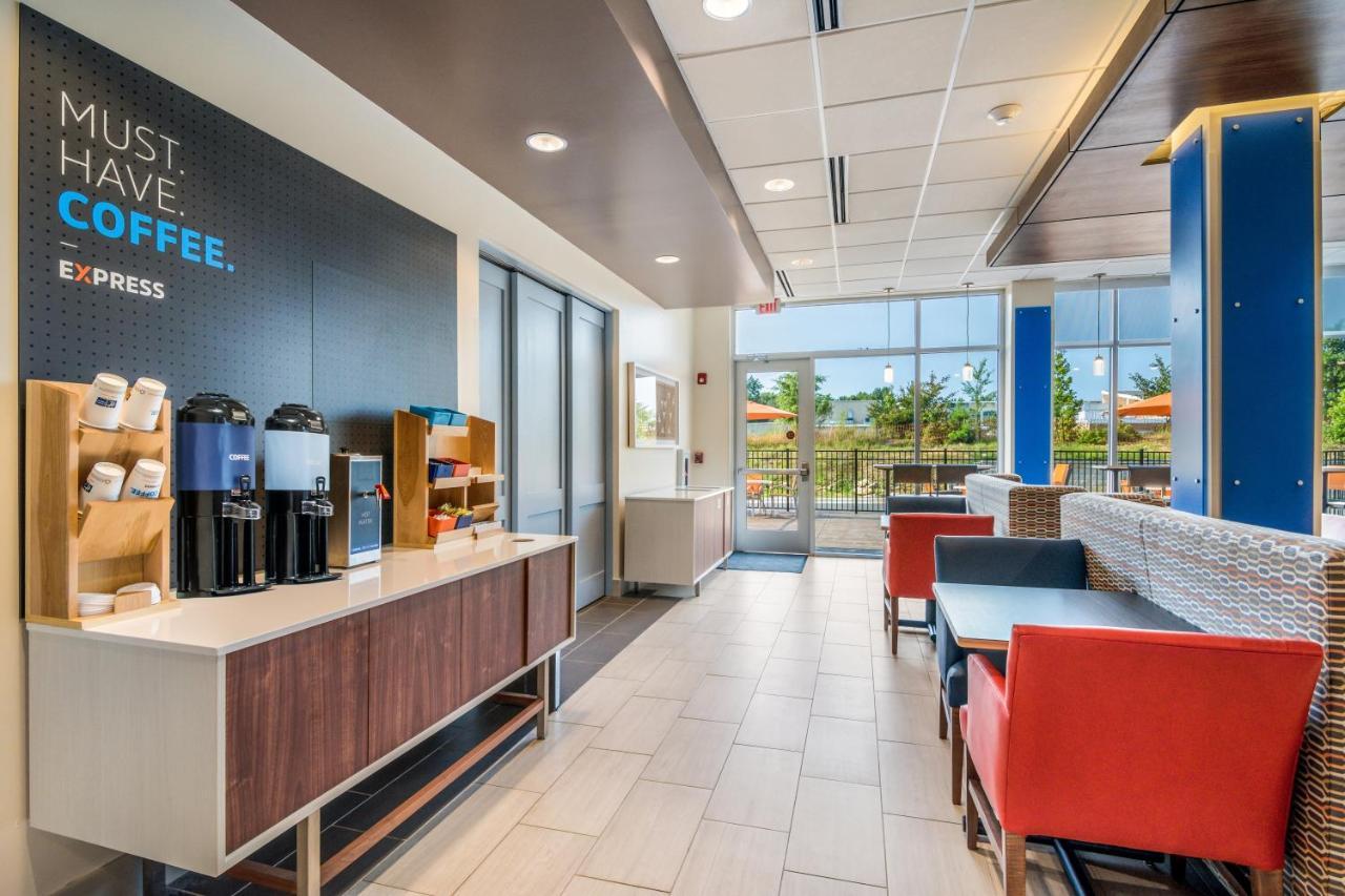 Holiday Inn Express & Suites - Asheboro By Ihg Екстериор снимка