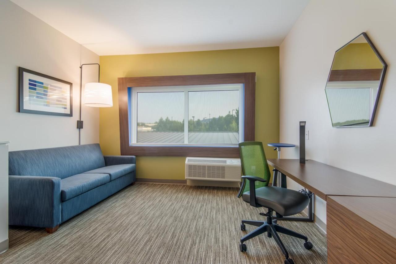 Holiday Inn Express & Suites - Asheboro By Ihg Екстериор снимка