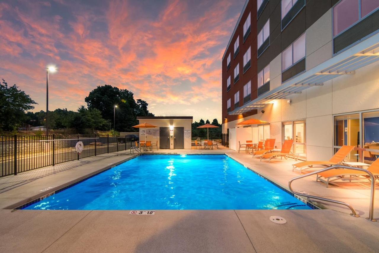 Holiday Inn Express & Suites - Asheboro By Ihg Екстериор снимка