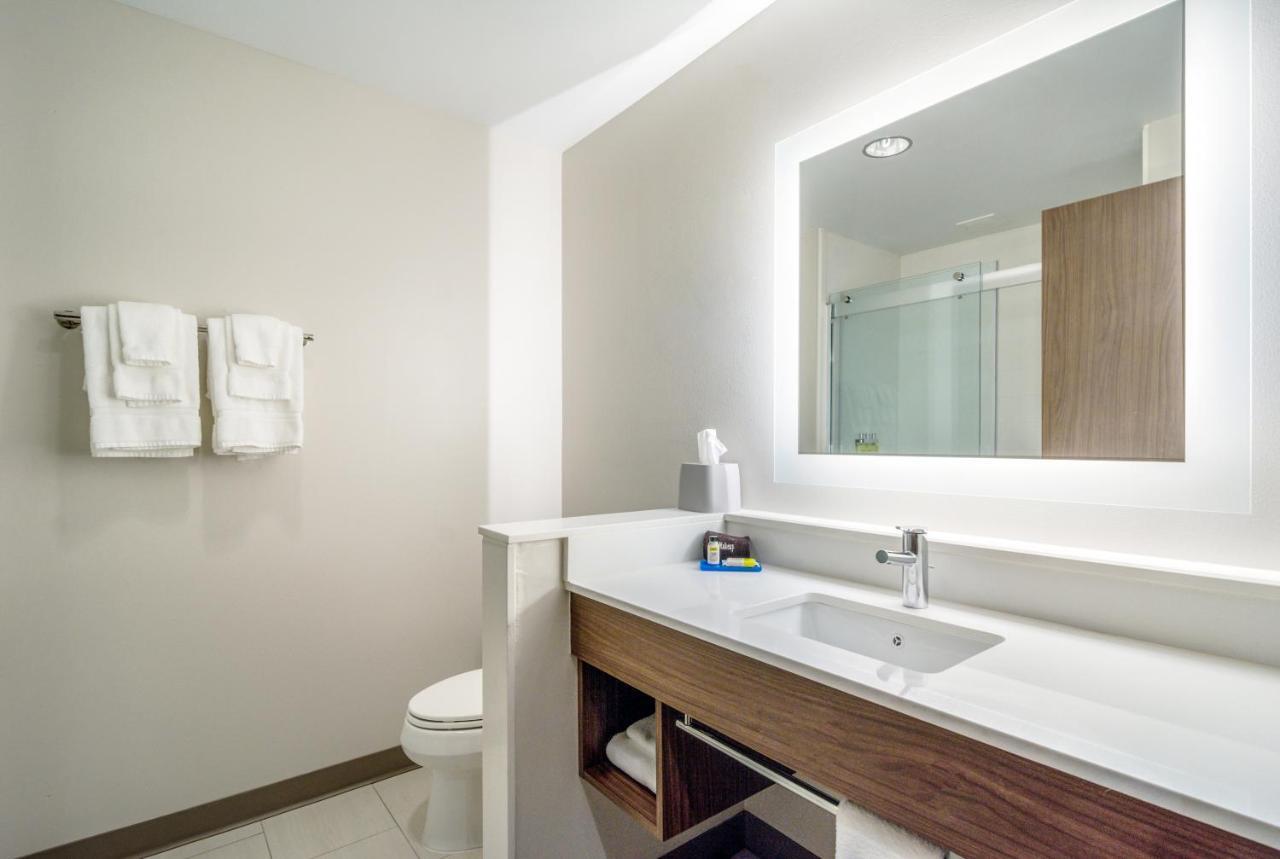 Holiday Inn Express & Suites - Asheboro By Ihg Екстериор снимка